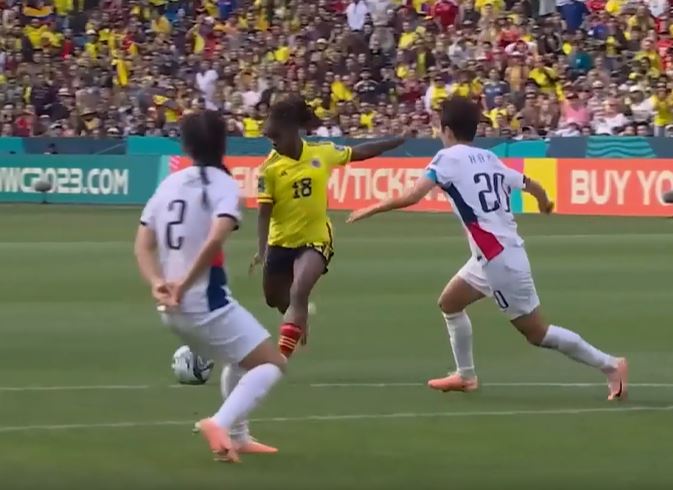 Clinical Colombia sail past Korea Republic 2-0