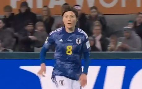 Japan outplay Costa Rica 2-0