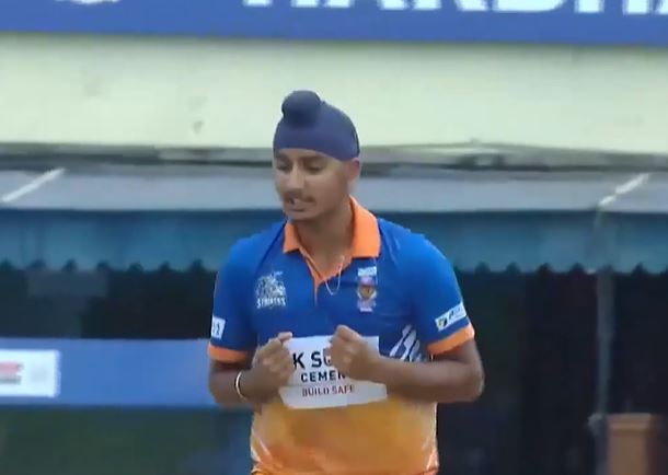 Emanjot Singh spins his web with a 3-fer