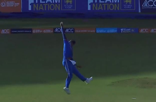 WOWZA! Harshit Rana takes a spectacular catch