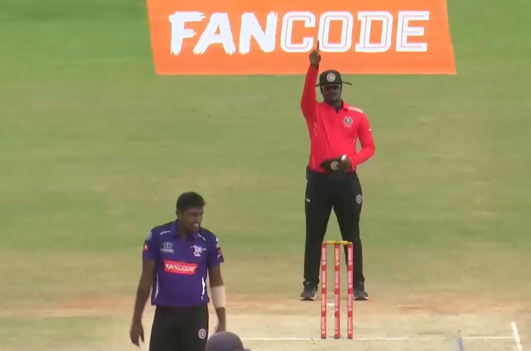 3-fer! Saurabh puts Panthers XI on the backfoot