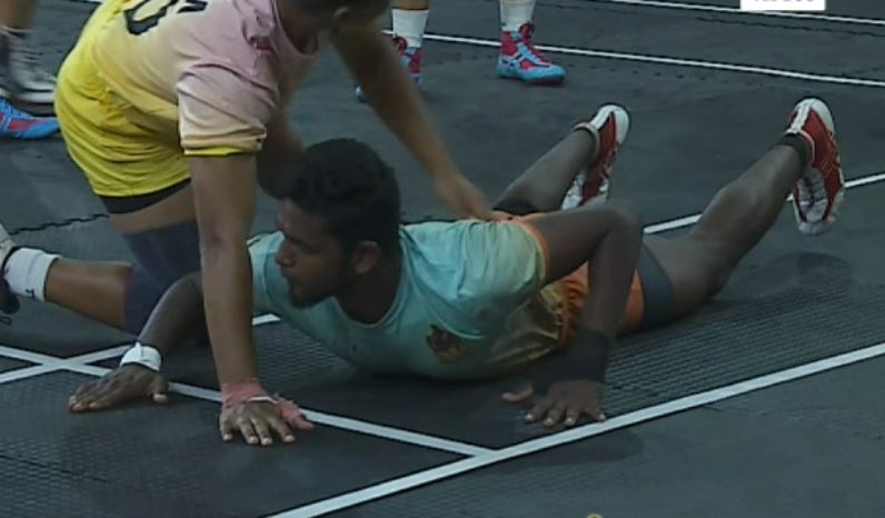 Anjapuli puts on a show with his clinical raids