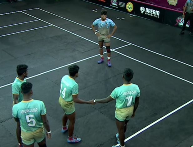 Nilgiri Knights outsmart Chola Veerans 31-26