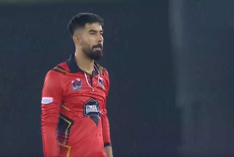 3 for 24! Prerit Dutta's disciplined spell