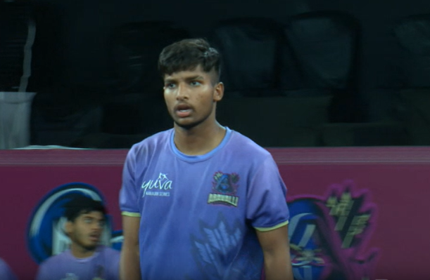 Rohit Beniwal's electrifying raids against Periyar Panthers