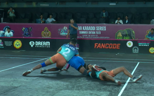 Durgesh Sahu's daring tackles against Hampi Heroes