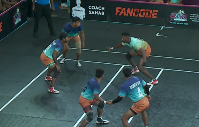 Durgesh Sahu's kamaal tackles against Chola Veerans