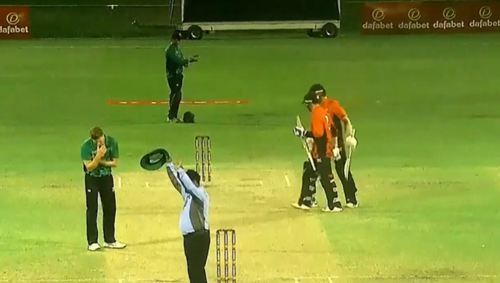 60 off 52! Jack Wood guides Desert Blaze to 166