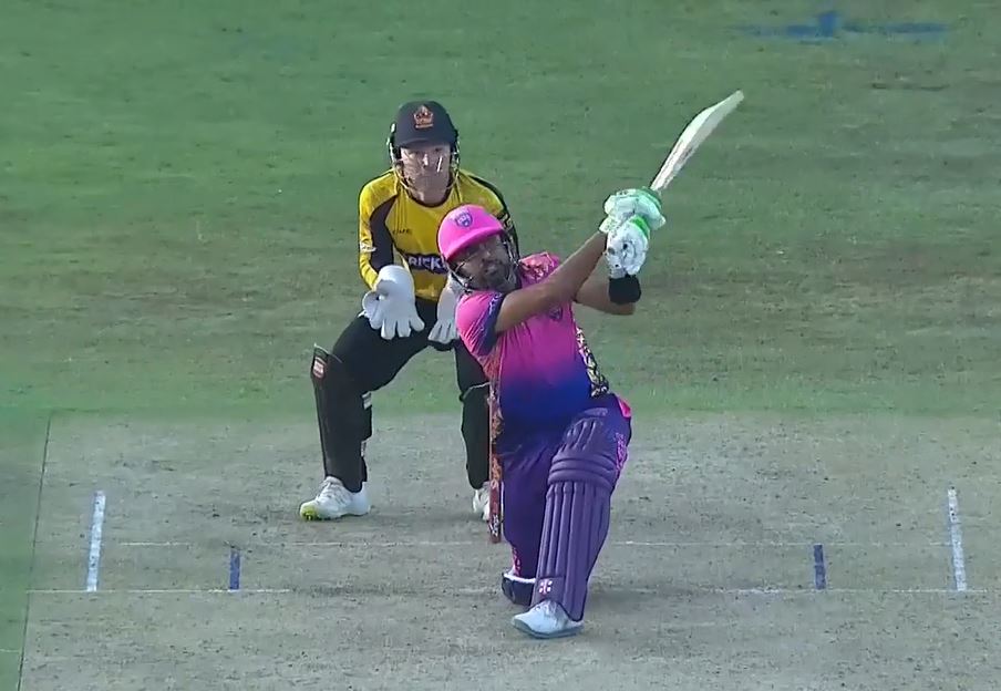 664! Babar Azam punishes Akila Dananjaya