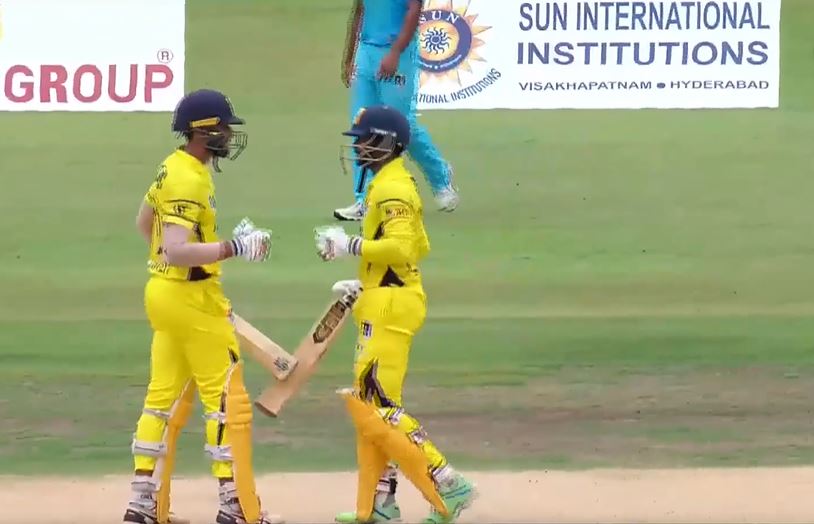 80 off 53! CR Gnaneshwar's whirlwind knock