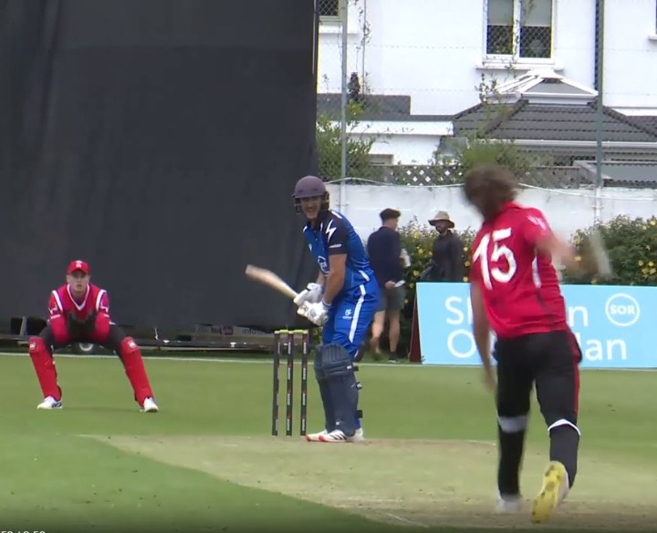 54 off 22! Riley Mudford hits a blistering knock