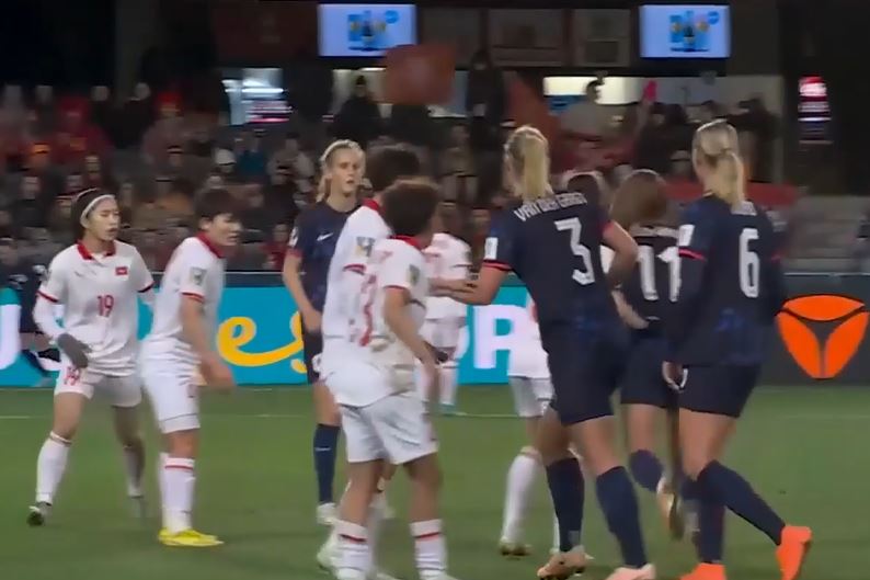 Incomparable Netherlands thrash Vietnam 7-0