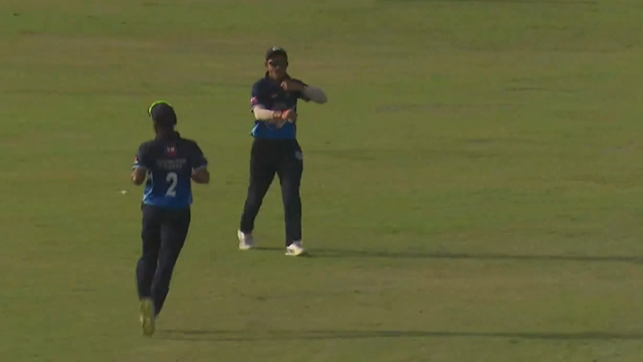 WOWZA! Denish Das pulls off an astonishing catch