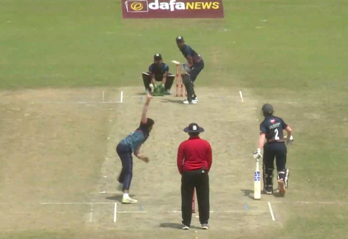 3 in an Over! Rohit Singh puts on a show