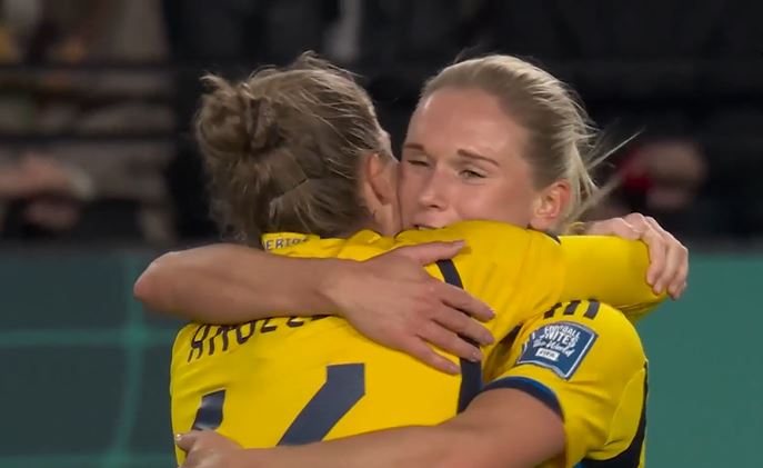 Sweden survive late scares to beat Japan 2-1, enter semis