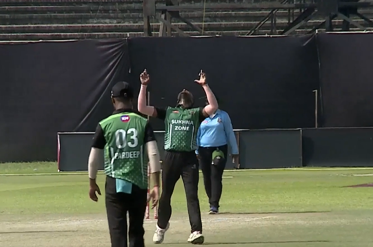 Sunny Singh stings Plaza Zone with a 3-fer!