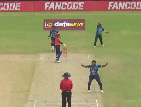 3-fer! Monika Das puts a leash on Digaru