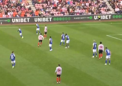 Ipswich Town overpower Sunderland to win 2-1