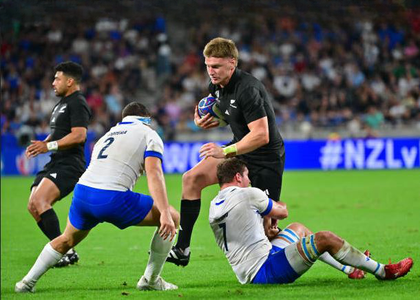 New Zealand shatter clueless Italy 96-17