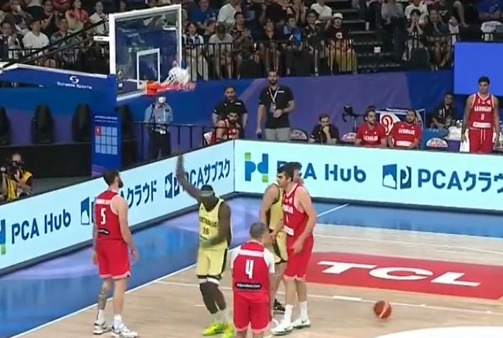 Australia 100-84 Georgia