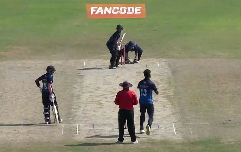 3-fer! Amit Yadav blows Manas to bits