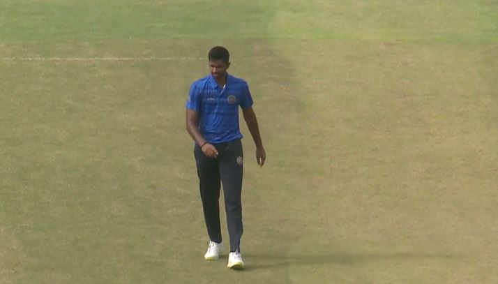 3-fer! Rakshann Readdi dents Himachal's batting