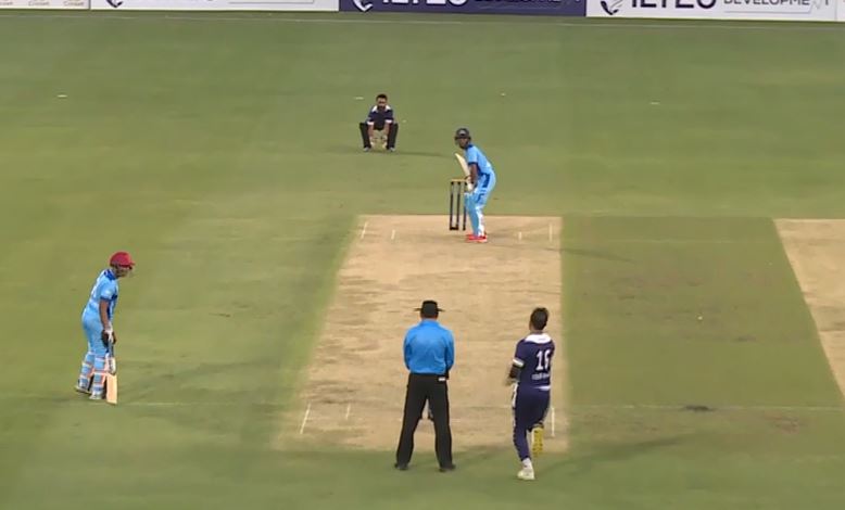 3-fer! Muhammad Uzair Khan restricts Marvels at 114