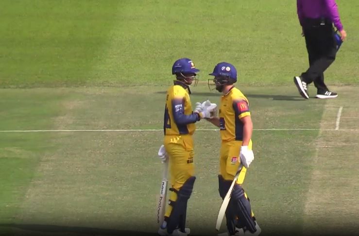 96 off 93! Wiaan Mulder's lone-battle blitz