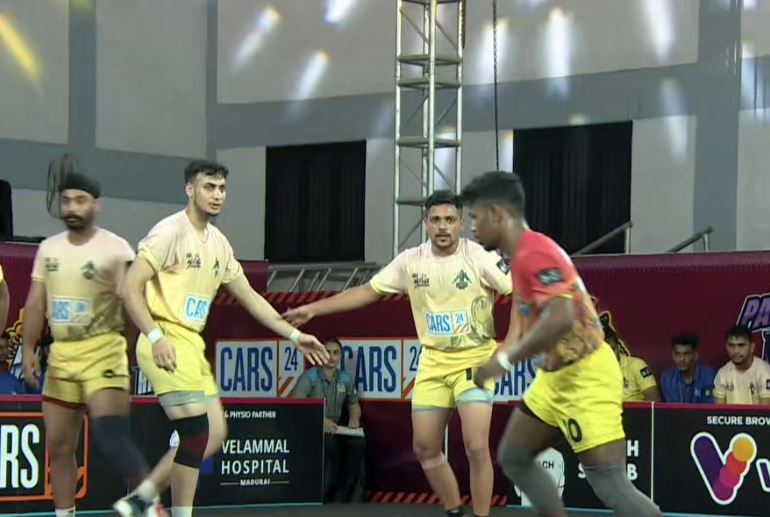 Sindh Sonics cruise past meek Maurya Mavericks 38-28