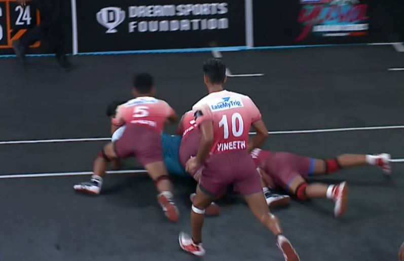 Vamsi Krishna Pulikashi sizzles with 5 tackle points