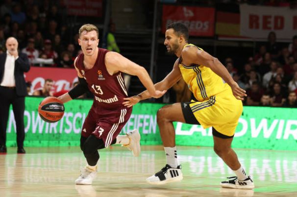 Dominant Bayern Munich stroll past Alba Berlin by 12 points