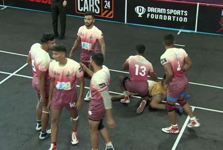 Vamshi Krishna Pulikashi stings Maratha Marvels