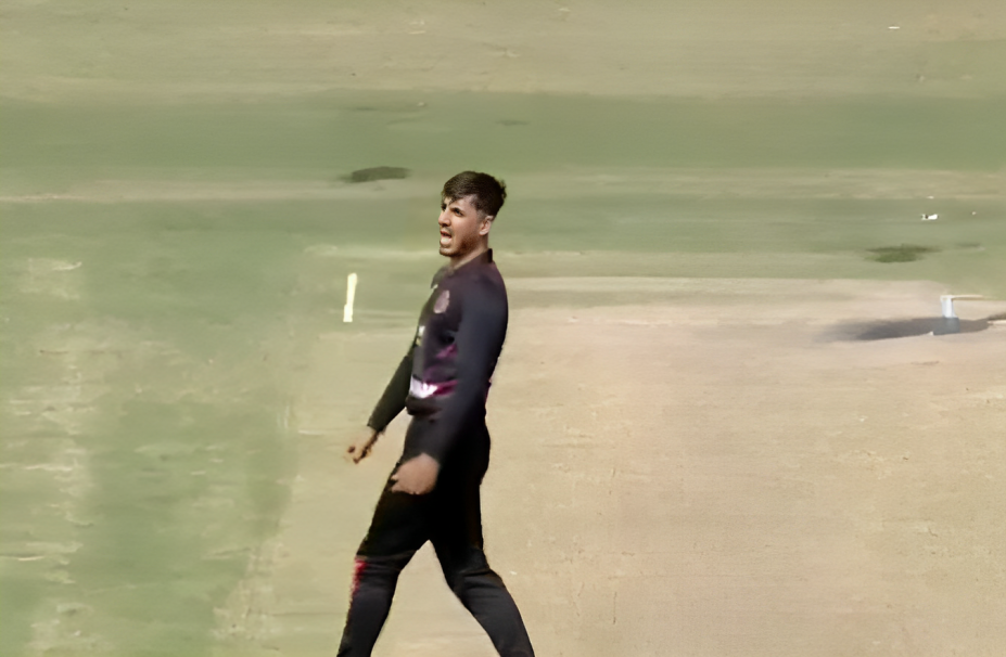 3 for 11! Zia ur Rehman's brilliant spell goes in vain