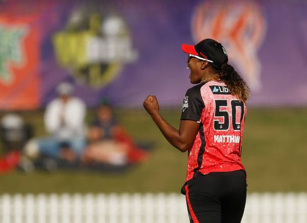3 for 17! Hayley Matthews inspires Melbourne Renegades' fightback