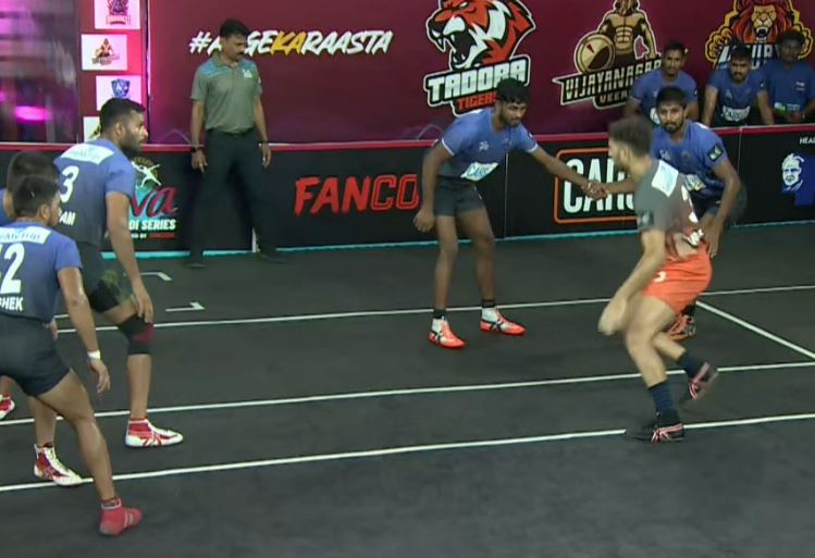 Periyar Panthers sail past Tadoba Tigers 37-29