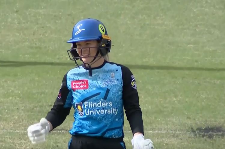 Katie Mack's 40-ball 48 anchors the run chase