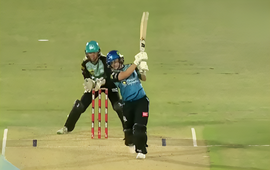 Bridget Patterson's smashing 70 off 53 outsmarts Brisbane Heat