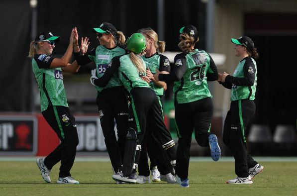 Melbourne Stars beat Perth Scorchers by 7 runs in a last-ball showdown