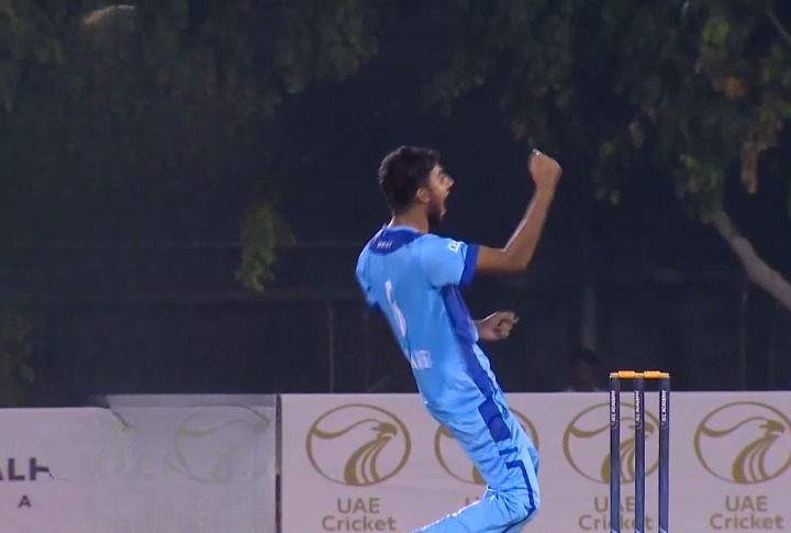 Zubair Zuhaib rules the roost with 4/17
