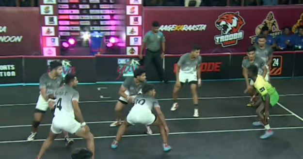 5 Successful Tackles! Prince Kumar derails Palani's raiders