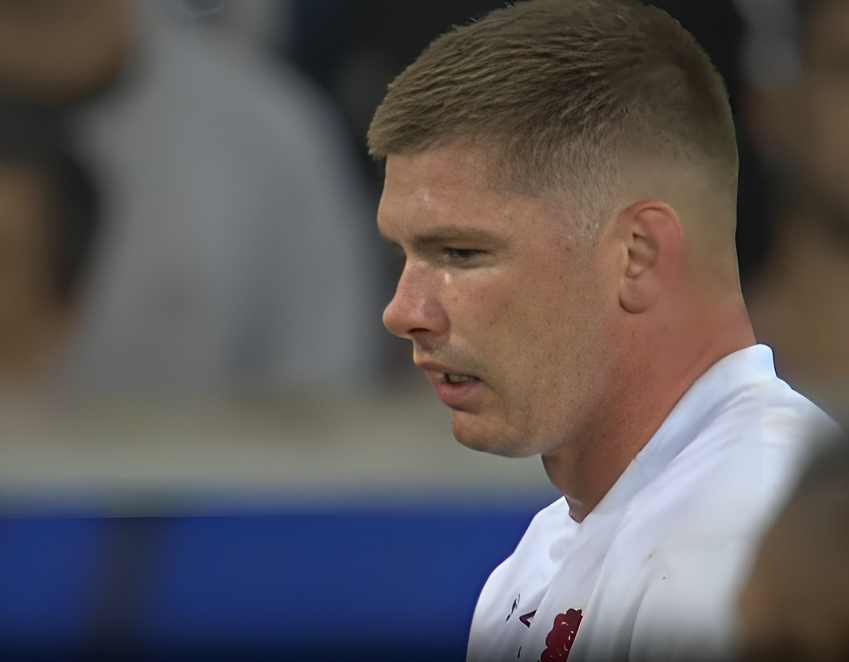 England hold nerves to beat Samoa 18-17