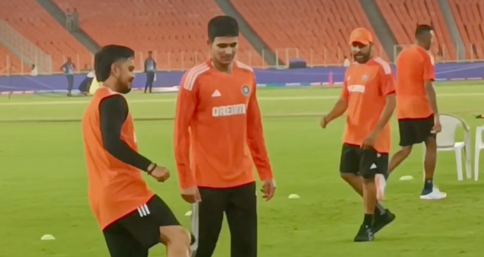 India start as favorites vs Pakistan
