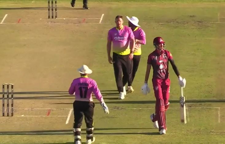 4-fer! Hardus Viljoen delivers with the ball