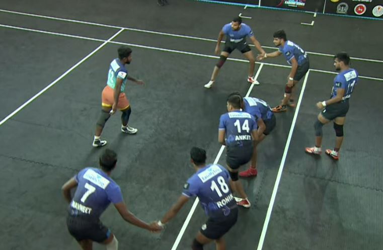 35-30! Periyar Panthers sail past Chambal Challengers