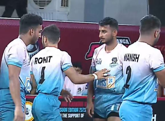 Kamal Raj shocks Maurya Mavericks' raiders