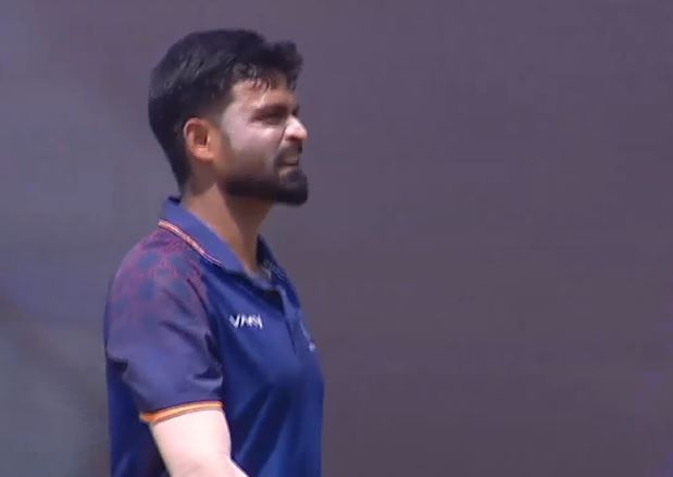 4-fer! Kumar Kartikeya runs rings around Jharkhand