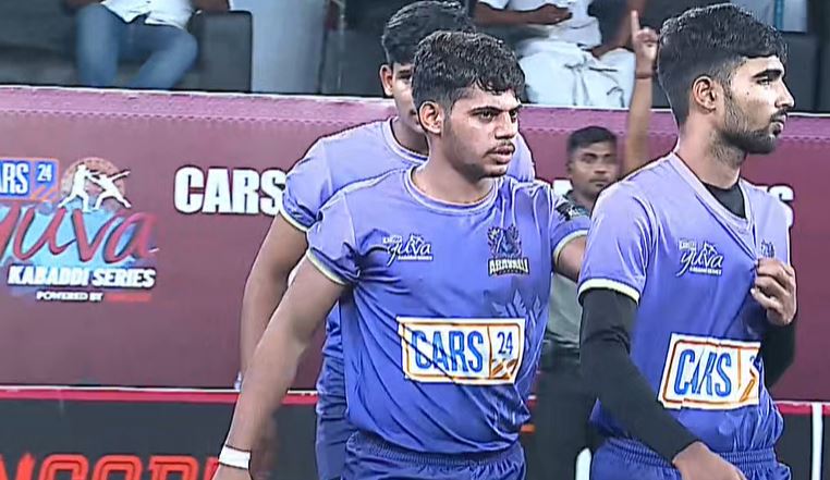 Lokesh Ghosliya's tackles go ineffective