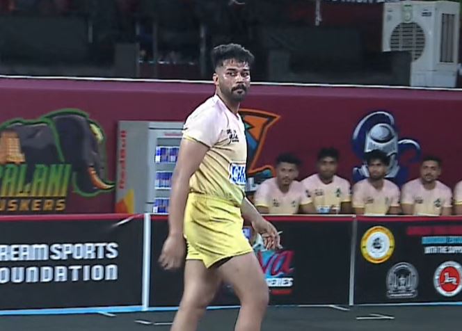 Maninder Singh's kamaal raids of the match