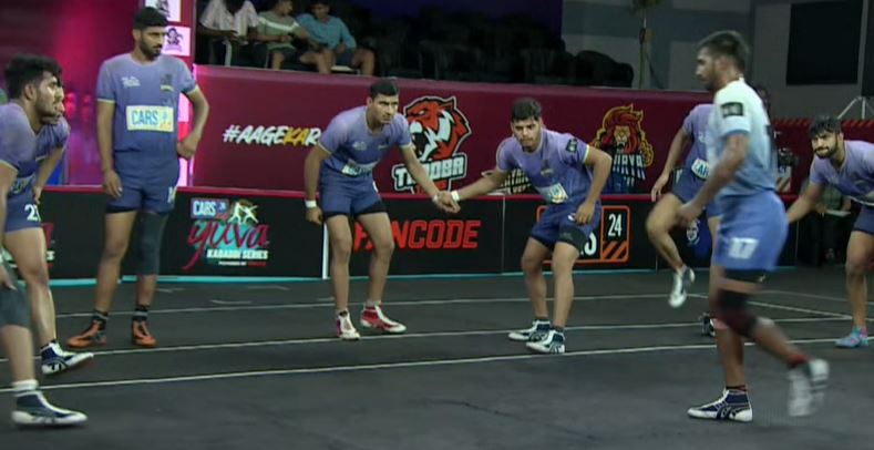 Monu Kumar exhibits his kamaal tackles against Hampi