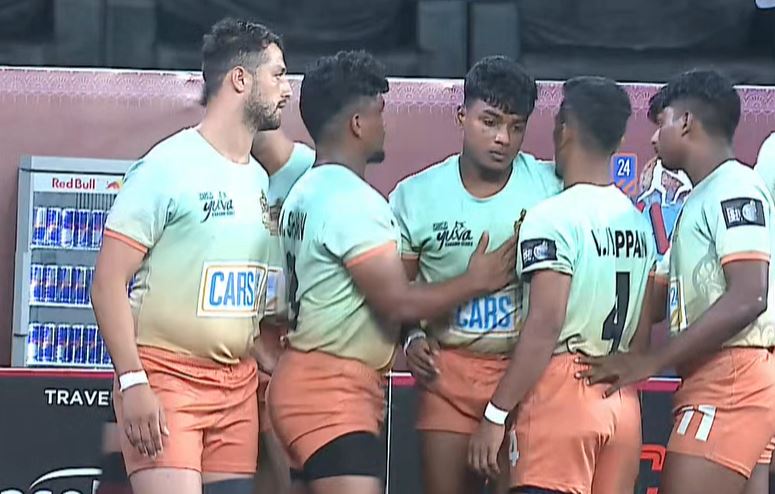 Pravin Kumar Iyyanar's resilient tackles against Periyar Panthers